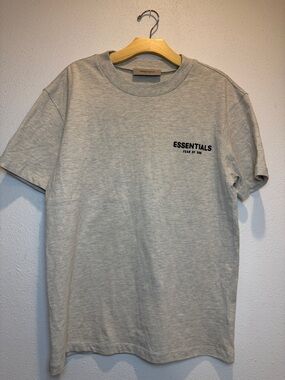 Fear of God ESSENTIALS short sleeve Oatmeal T-Shirt size XS
